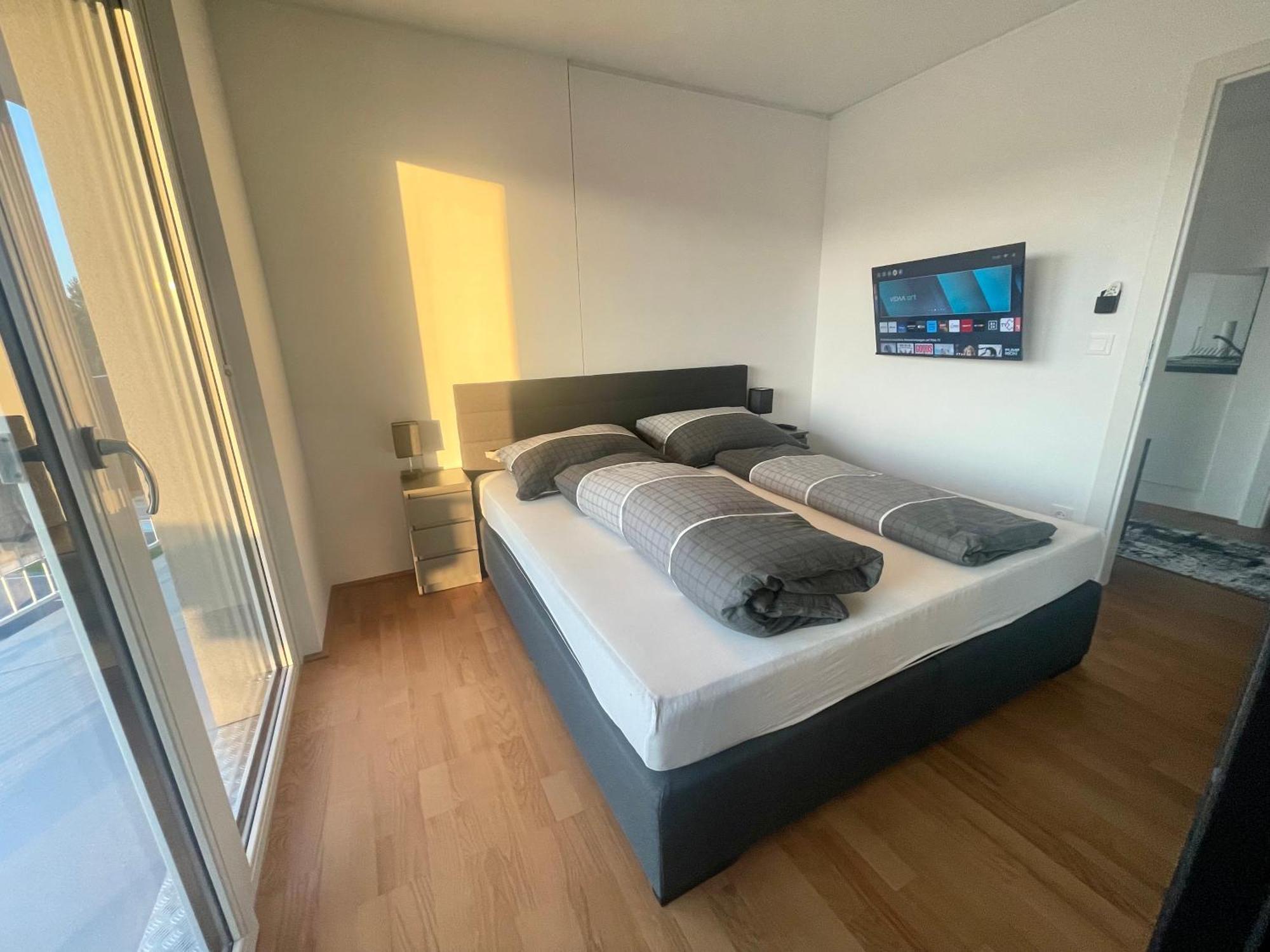 Luxusapartment Mit 40 Qm Terrasse, E-Parkplatz Und Parkplatz Graz Bagian luar foto