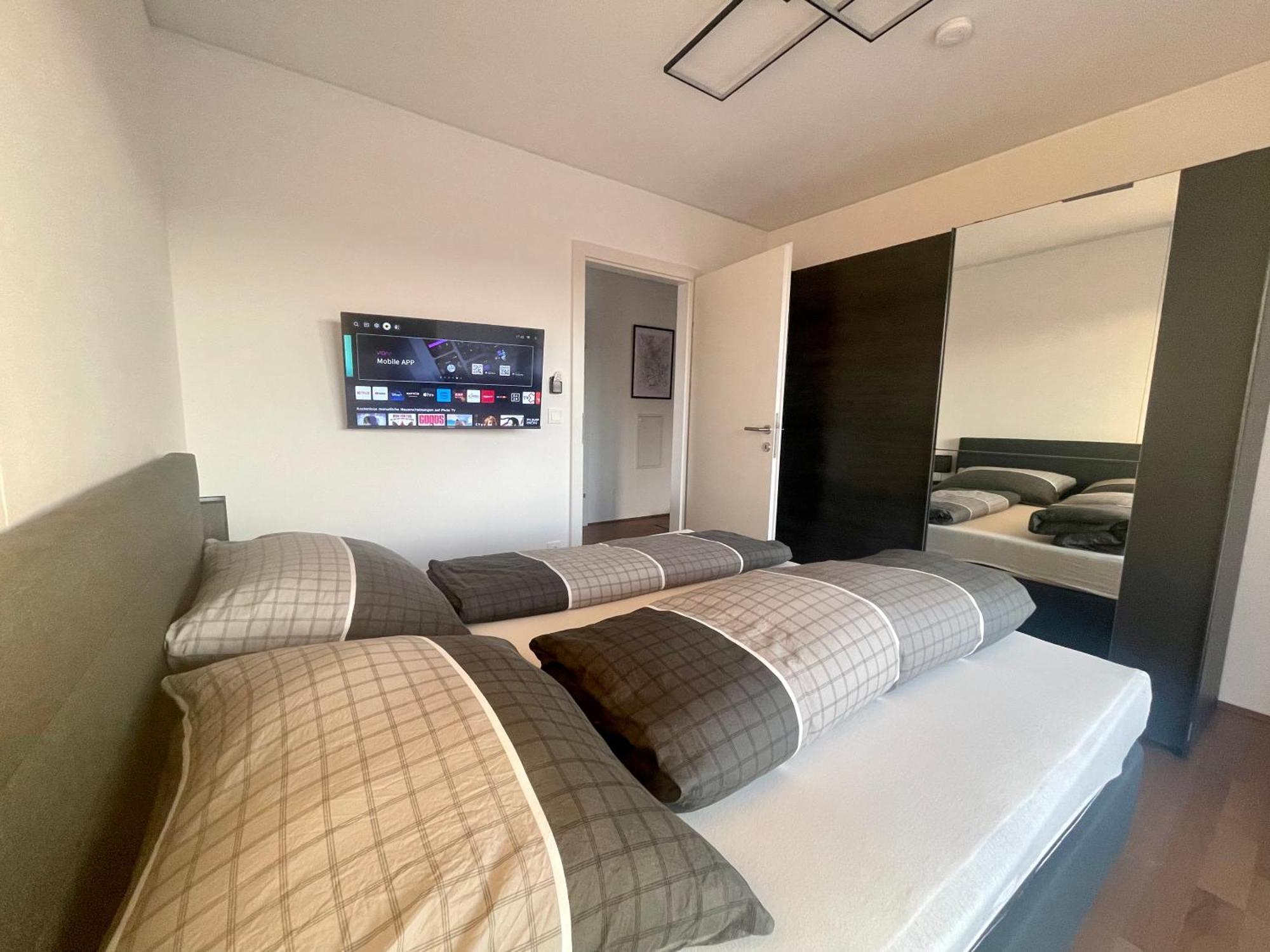 Luxusapartment Mit 40 Qm Terrasse, E-Parkplatz Und Parkplatz Graz Bagian luar foto