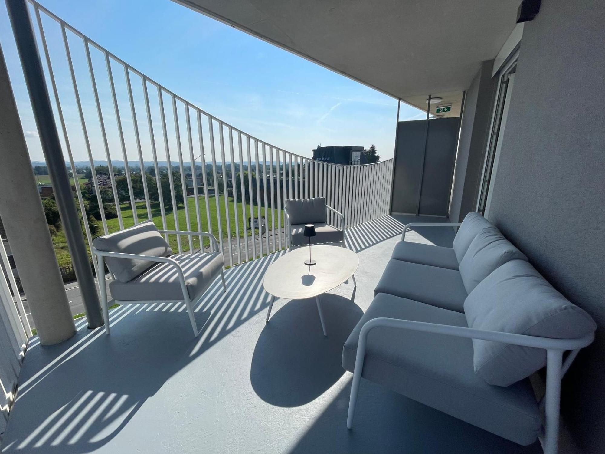 Luxusapartment Mit 40 Qm Terrasse, E-Parkplatz Und Parkplatz Graz Bagian luar foto